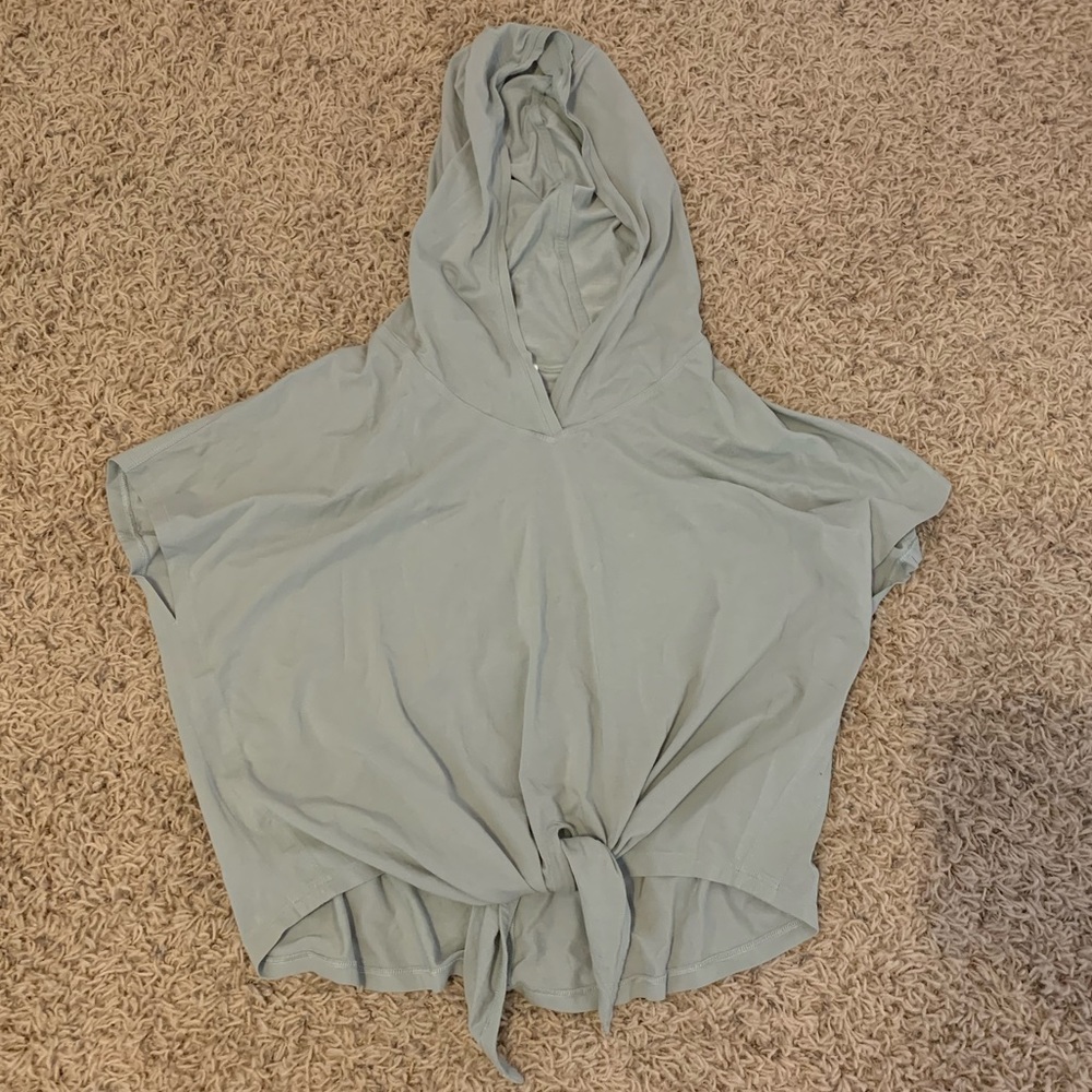 Army green lululemon work out top